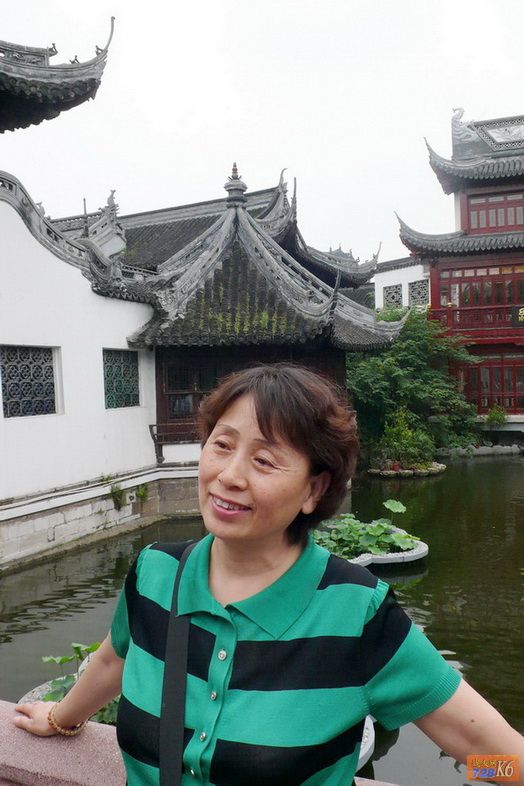 孙素荣战友来沪观世博