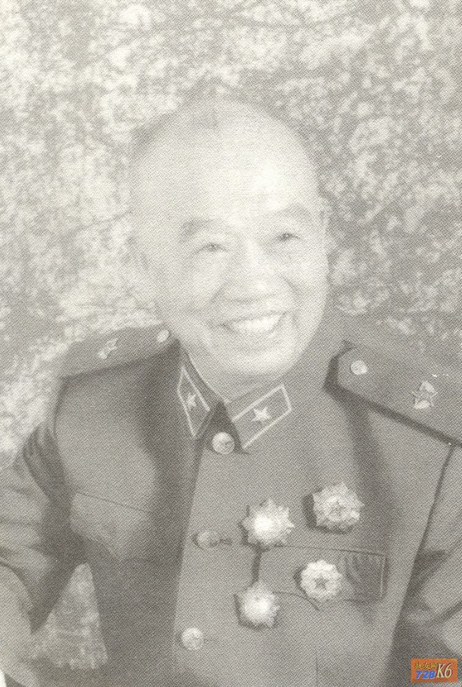 老红军贺芳齐