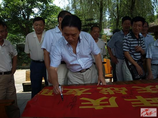 点击在新窗口查看原始图片