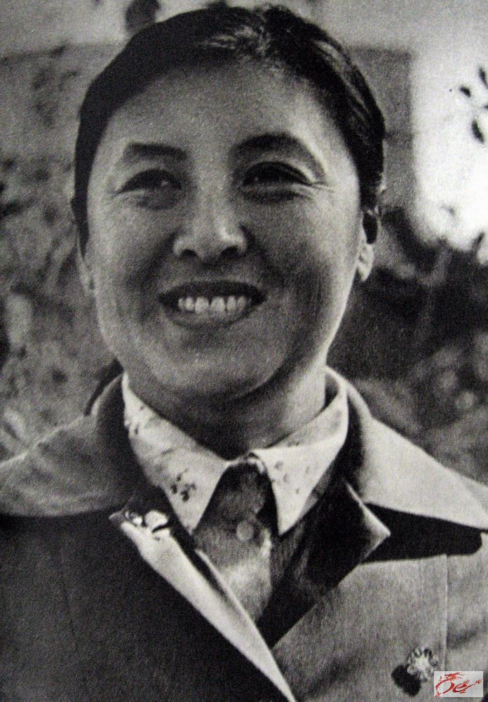 吊杨丽坤诗